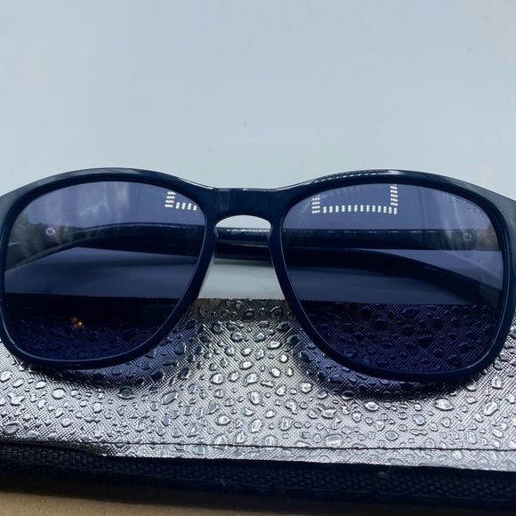 Tommy Hilfiger Unisex Sunglasses MP OM626 Blue Frame Red Trim - Picture 8 of 8